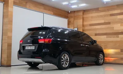 Kia Canival 2015, 144875 км, за 6123.78 USD