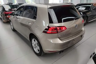 Volkswagen Golf 2017, 42800 км, за 9805 USD