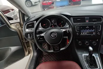 Volkswagen Golf 2017, 42800 км, за 9805 USD - фото 13