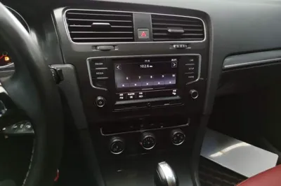 Volkswagen Golf 2017, 42800 км, за 9805 USD - фото 15