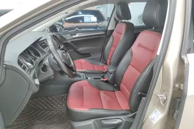 Volkswagen Golf 2017, 42800 км, за 9805 USD - фото 17