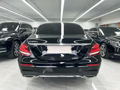 Mercedes-Benz E-Class 2018, 160000 км, за 18898.38 USD
