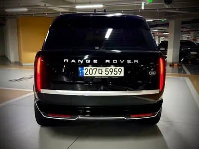 Land Rover Range Rover 2023, 101000 км, за 90512.43 USD