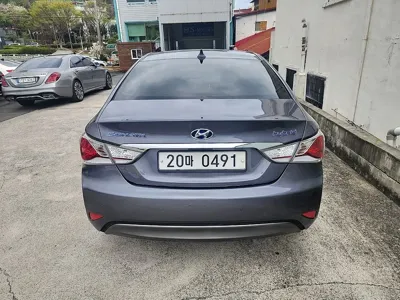 Hyundai Sonata 2013, 113925 км, за 3190.73 USD