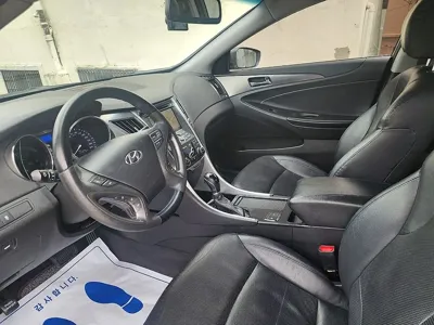 Hyundai Sonata 2013, 113925 км, за 3190.73 USD - фото 12