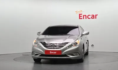 Hyundai Sonata 2014, 111958 км, за 2756.99 USD