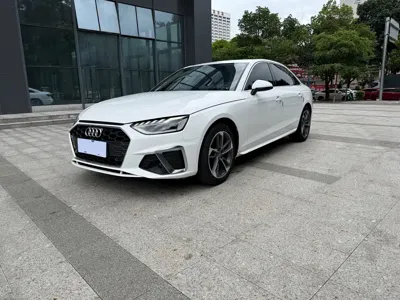 Audi A4L · 2020 год