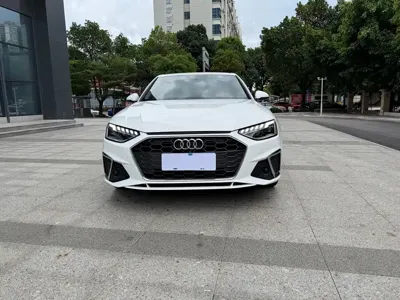 Audi A4L 2020, 88800 км, за 15920.82 USD