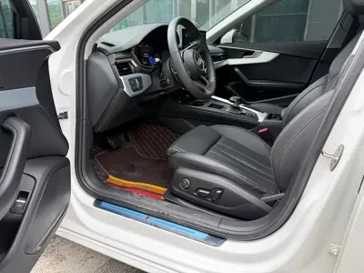 Audi A4L 2020, 88800 км, за 15920.82 USD