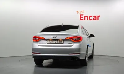 Hyundai Sonata 2015, 130564 км, за 4529.34 USD