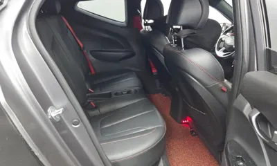 Hyundai Veloster 2018, 77184 км, за 7807.51 USD - фото 12