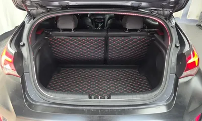 Hyundai Veloster 2018, 77184 км, за 7807.51 USD - фото 20