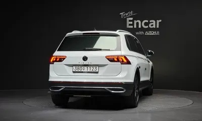 Volkswagen Tiguan 2022, 63889 км, за 21172.65 USD