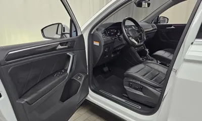 Volkswagen Tiguan 2022, 63889 км, за 21172.65 USD - фото 10