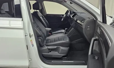 Volkswagen Tiguan 2022, 63889 км, за 21172.65 USD - фото 11