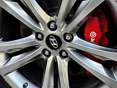 Hyundai Genesis 2010, 120378 км, за 2892.8 USD