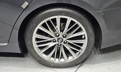 Hyundai Grandeur 2018, 143527 км, за 8912.32 USD