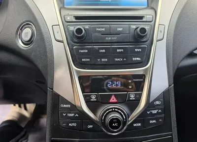 Hyundai Grandeur 2014, 190000 км, за 3216.49 USD