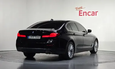 BMW 5-Series 2022, 61807 км, за 22924.32 USD