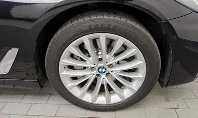 BMW 5-Series 2022, 61807 км, за 22924.32 USD