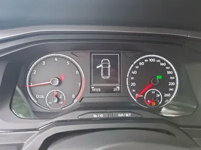 Volkswagen Polo 2022, 14100 км, за 8740.27 USD - фото 12