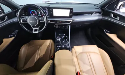 Kia K5 2023, 124017 км, за 10496.26 USD - фото 7