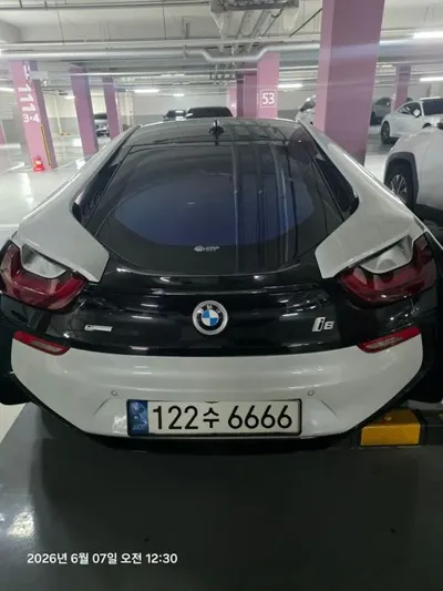 BMW i8 2015, 120000 км, за 37088.09 USD