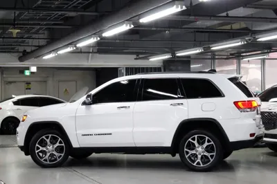 Jeep Cherokee 2019, 67500 км, за 12800.32 USD