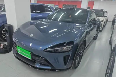 Xiaomi Auto YU7 · 2025 год
