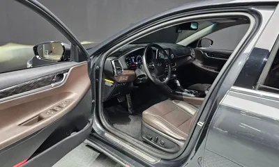 Hyundai Grandeur 2018, 117974 км, за 8400.07 USD - фото 11