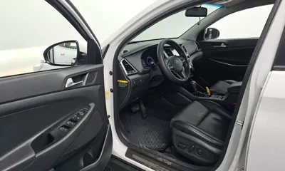 Hyundai Tucson 2016, 142591 км, за 6244.71 USD - фото 10