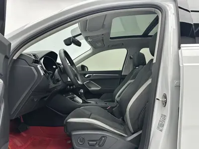 Audi Q3 2022, 23000 км, за 26492.19 USD