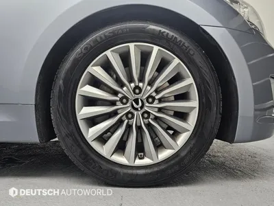 Hyundai Equus 2015, 171471 км, за 3872.92 USD
