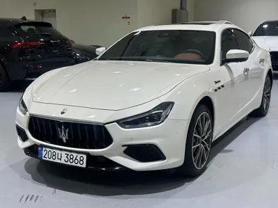 Maserati Ghibli · 2023 год