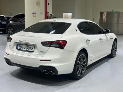 Maserati Ghibli 2023, 2069 км, за 52655.51 USD