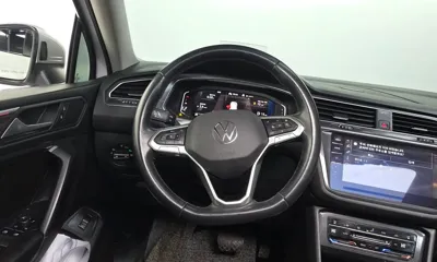 Volkswagen Tiguan 2023, 41351 км, за 18962.67 USD - фото 13