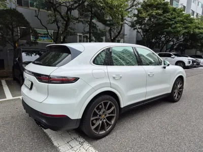 Porsche Cayenne 2020, 103000 км, за 34527.71 USD