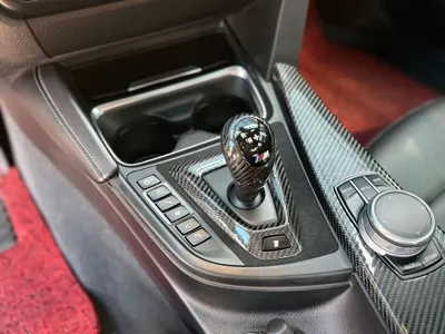 BMW M4 2017, 110000 км, за 31270.37 USD