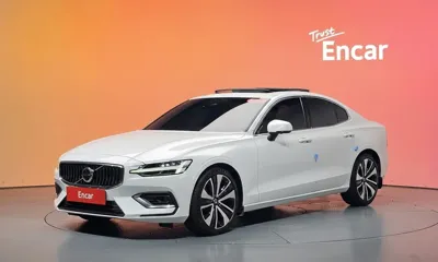 Volvo S60 · 2023 год