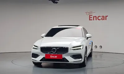Volvo S60 2023, 20246 км, за 25330.46 USD