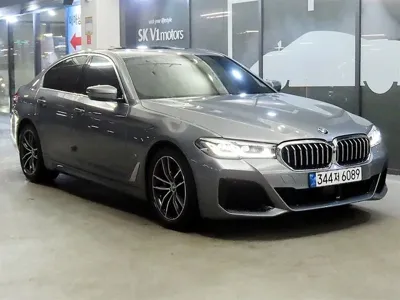 BMW 5-Series · 2023 год
