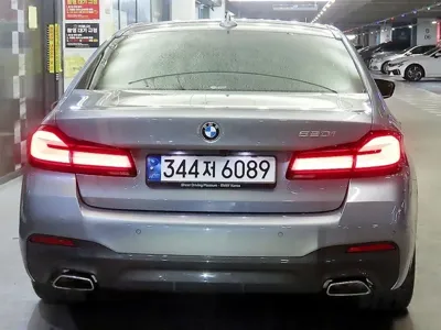 BMW 5-Series 2023, 22591 км, за 28609.18 USD