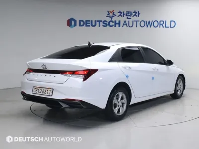 Hyundai Avante 2021, 70000 км, за 10394.59 USD