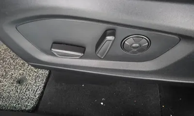 Ford Explorer 2022, 65731 км, за 65140.1 USD - фото 32