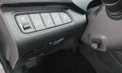 Hyundai Grandeur 2016, 51781 км, за 6761.19 USD - фото 13