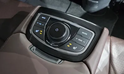 Hyundai Grandeur 2016, 51781 км, за 6761.19 USD - фото 18
