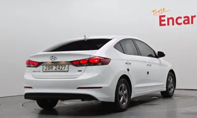 Hyundai Avante 2016, 89409 км, за 5980.63 USD