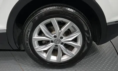 Volkswagen Tiguan 2020, 64630 км, за 13900.65 USD
