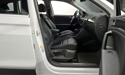 Volkswagen Tiguan 2020, 64630 км, за 13900.65 USD - фото 11