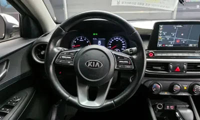 Kia K3 2019, 59238 км, за 8054.18 USD - фото 13
